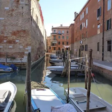 Apartmán Celestia Terrace With Canal View *