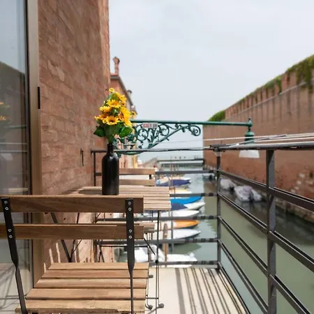 Apartmán Celestia Terrace With Canal View